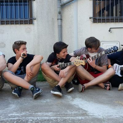 Bild vergr&ouml;&szlig;ern: Die Band Attakarma