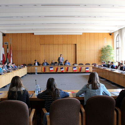 Bild vergr&ouml;&szlig;ern: Sch�leraustausch im Ratssaal