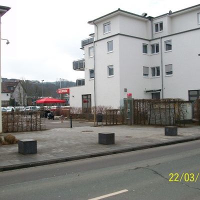 Bild vergr&ouml;&szlig;ern: Eine Telefonzelle an der Finnentroper Stra�e