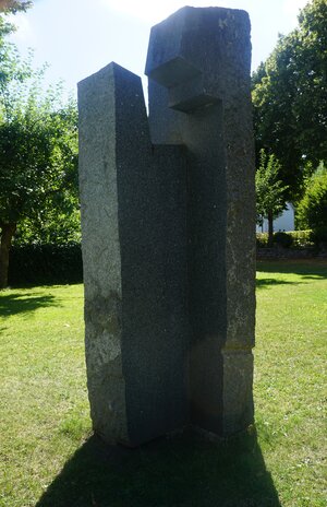 Bild vergr&ouml;&szlig;ern: Skulptur Eckstein