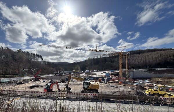 Turbokreisel-Bau an der Ihnetalbr�cke