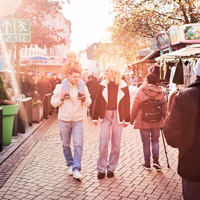 Bild vergr&ouml;&szlig;ern: Martini Markt 2025 Bummel