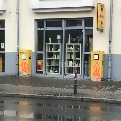 Bild vergr&ouml;&szlig;ern: Graffiti Briefk�sten Hinweise
