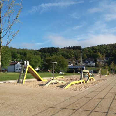 Bild vergr&ouml;&szlig;ern: Die Uferpromenade in Sondern.