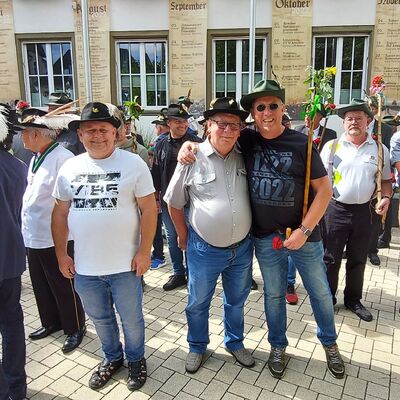 Bild vergr��ern: Delegation Rawicz Sch�tzenfest Attendorn 2002