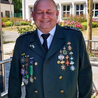 Bild vergr��ern: Delegation Rawicz Sch�tzenfest Attendorn 2002