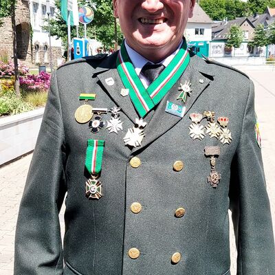 Bild vergr��ern: Delegation Rawicz Sch�tzenfest Attendorn 2002