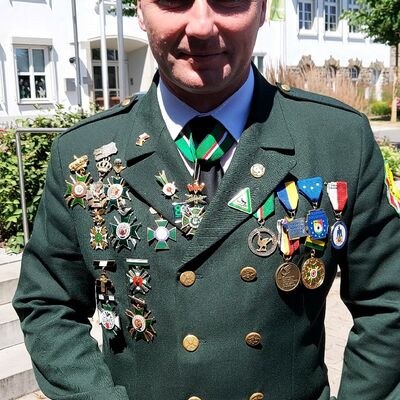 Bild vergr��ern: Delegation Rawicz Sch�tzenfest Attendorn 2002