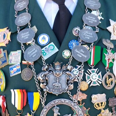 Bild vergr��ern: Delegation Rawicz Sch�tzenfest Attendorn 2002