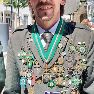 Bild vergr��ern: Delegation Rawicz Sch�tzenfest Attendorn 2002