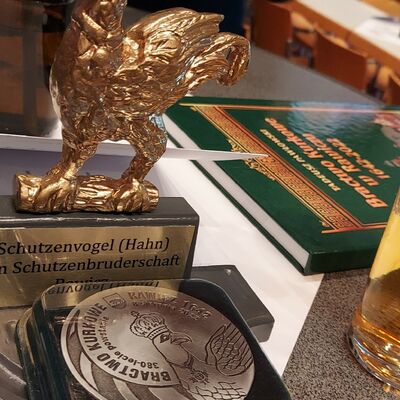 Bild vergr��ern: Delegation Rawicz Sch�tzenfest Attendorn 2002