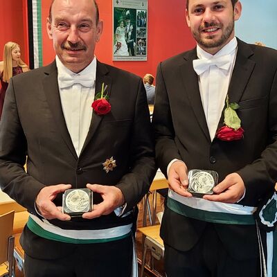 Bild vergr��ern: Delegation Rawicz Sch�tzenfest Attendorn 2002